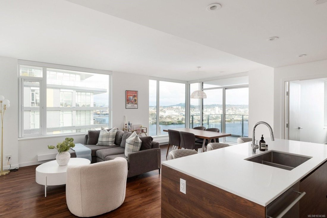 Condo in Victoria, British Columbia, Canada 1 - 17847677