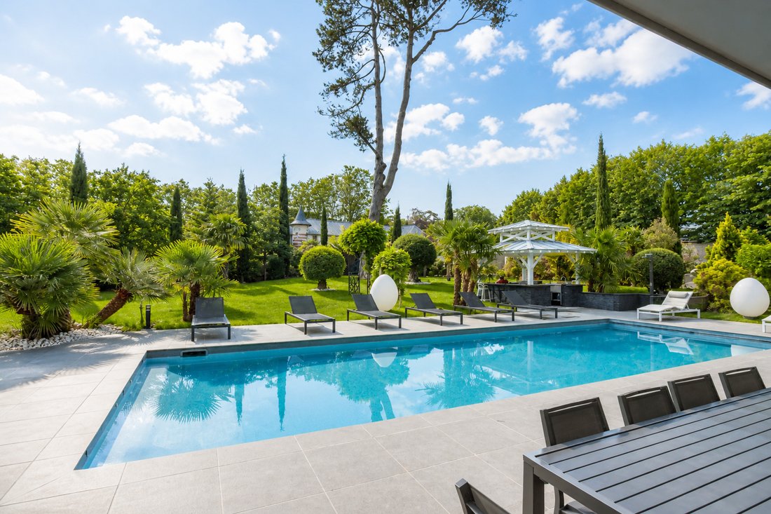 Villa in Centre Ville, Rueil-Malmaison, France 3 - 16074152