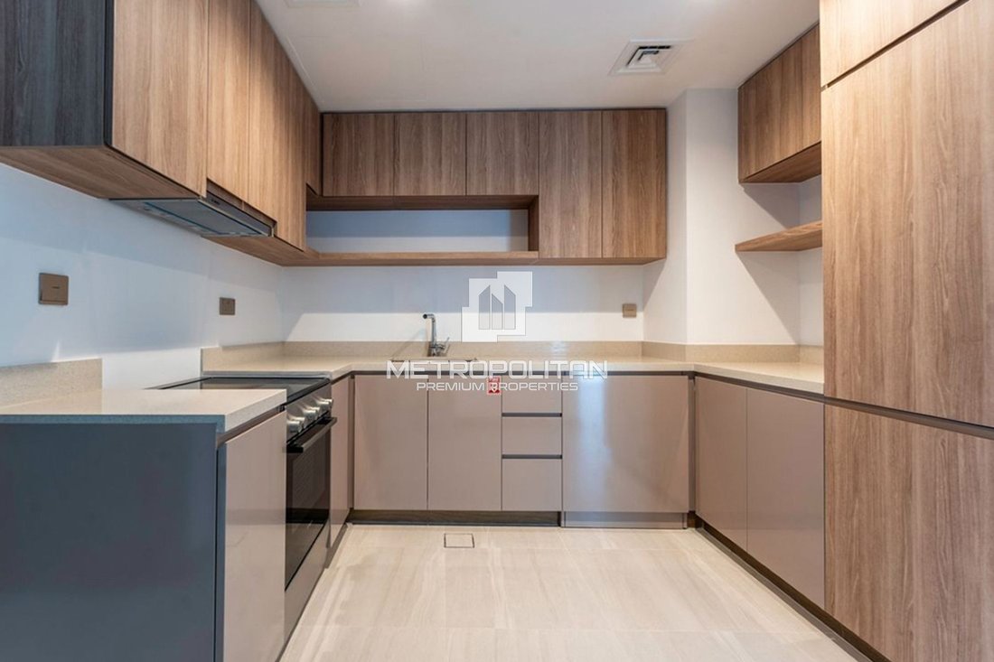 Apartment in Rabdan, Abu Dhabi Emirate, United Arab Emirates 3 - 17415251