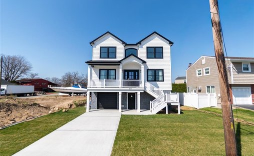 House in Baldwin, New York, United States 1
