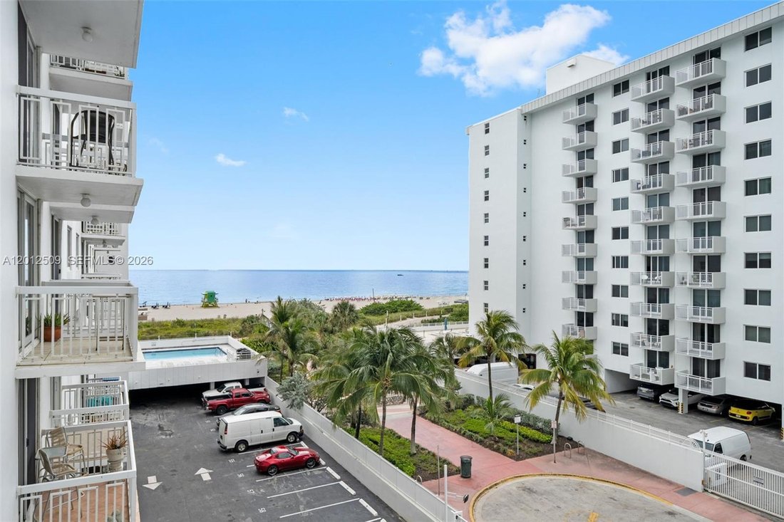 Condo in Miami Beach, Florida, United States 1 - 17844745