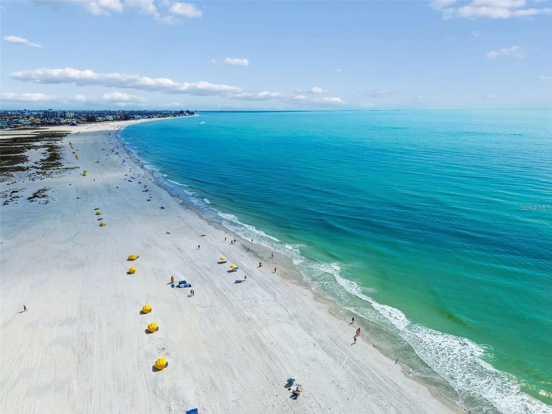Condo in Treasure Island, Florida, United States 4 - 17845321