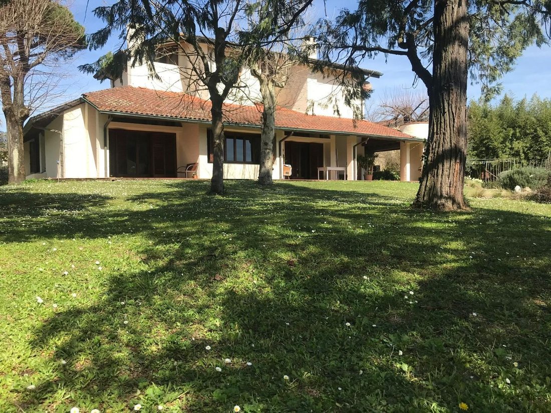 Villa in Center, Capannori, Tuscany 1 - 17846802