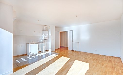 Apartment in Colombiers, Issy-les-Moulineaux, France 1