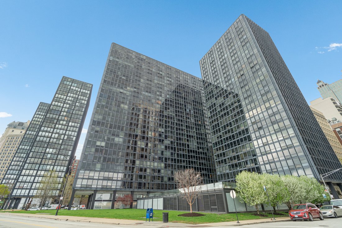 Condo in Chicago, Illinois, United States 2 - 17848001