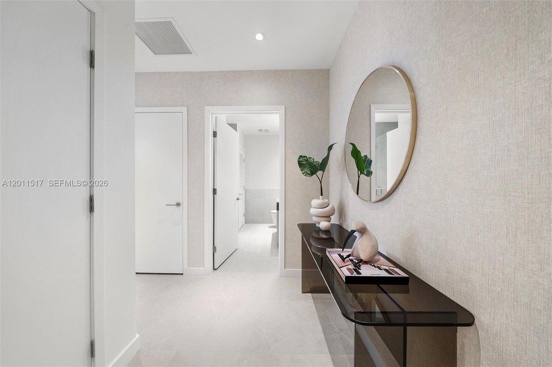 Condo in Miami Beach, Florida, United States 2 - 17844689