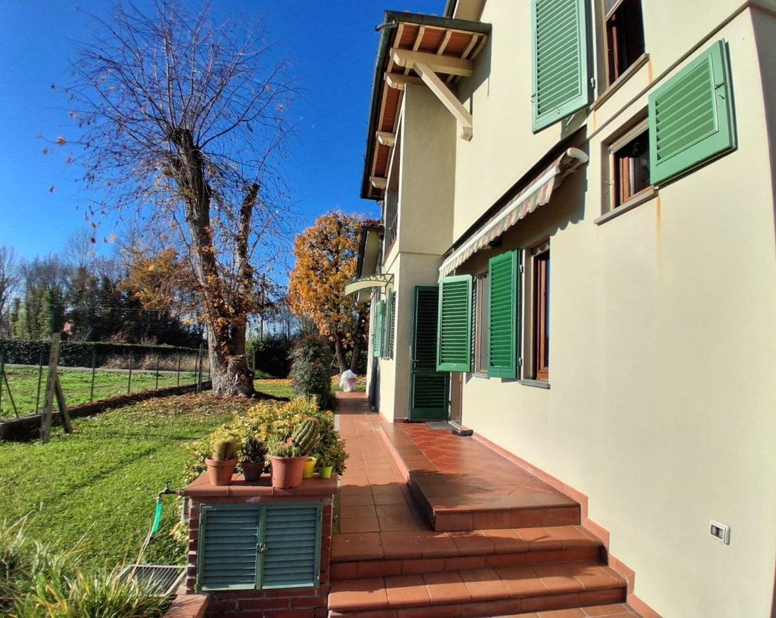Villa in Lunata, Capannori, Tuscany 3 - 17846742
