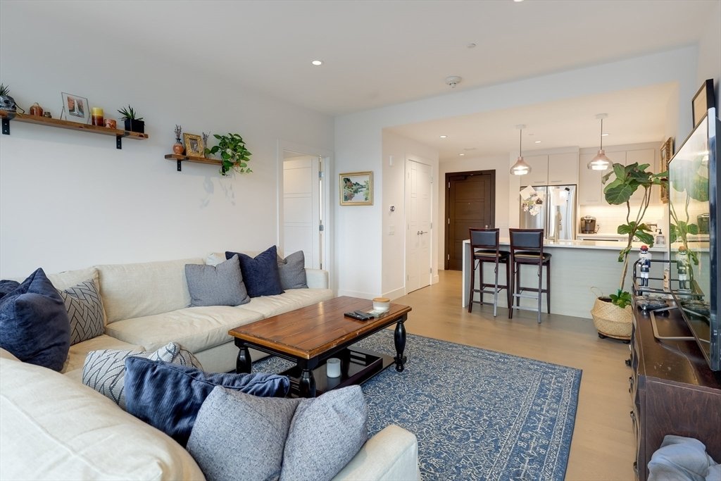 Condo in Boston, Massachusetts, United States 3 - 17844647