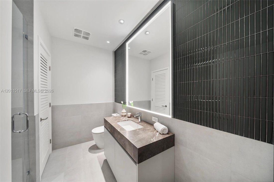 Condo in Miami Beach, Florida, United States 3 - 17844689