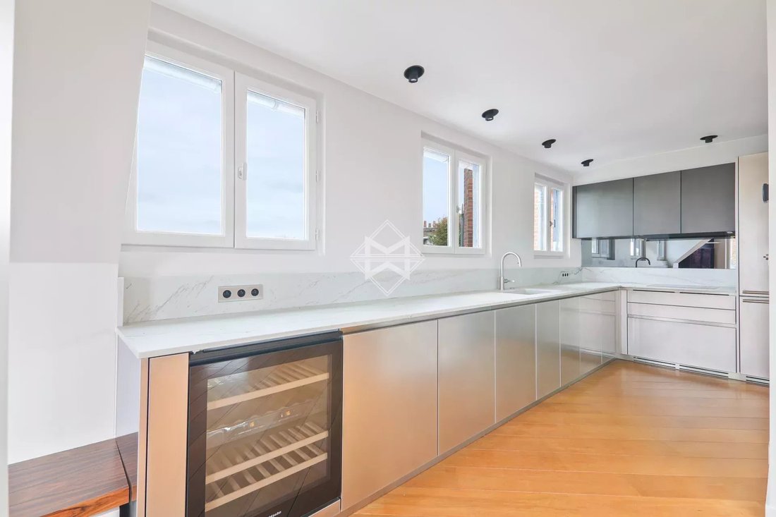 Apartment in Saint Thomas d'Aquin, Paris 7e Arrondissement, Paris 4 - 15854424