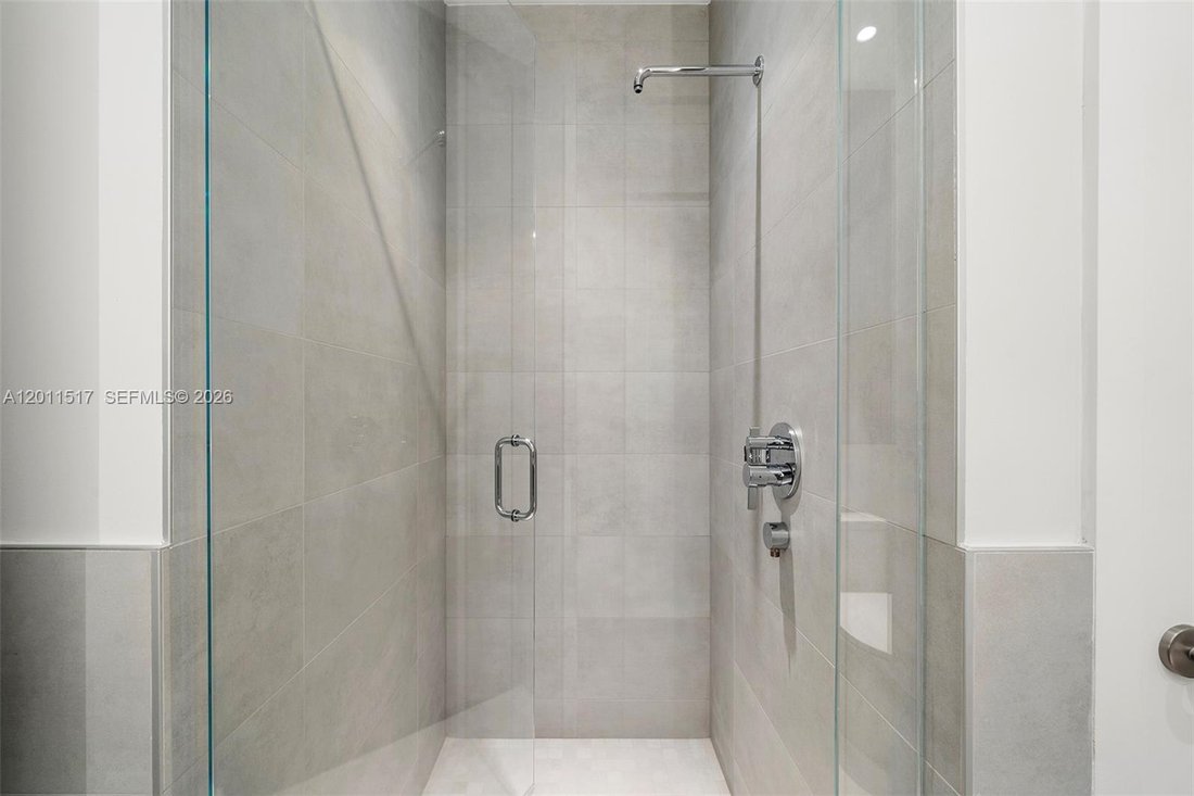 Condo in Miami Beach, Florida, United States 4 - 17844689