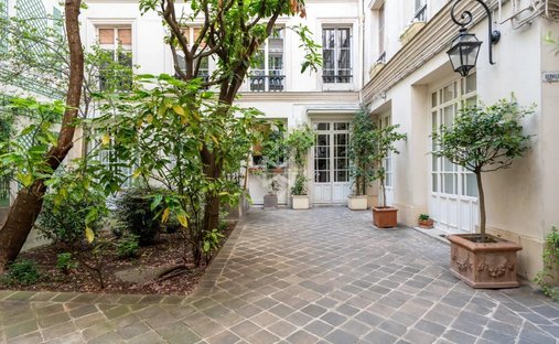Apartment in Saint Thomas d'Aquin, Paris 7e Arrondissement, Paris 1