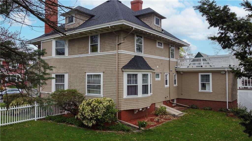 House in Lincoln, Rhode Island, United States 4 - 17757614
