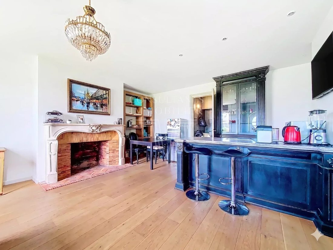 Apartment in Triangle d'Or, Paris 8e Arrondissement, Paris 1 - 17845159