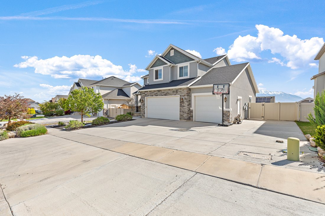 Saratoga Springs, Utah, United States 4 - 17845104