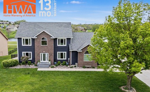 House in Pleasant Hill, Iowa, United States 1