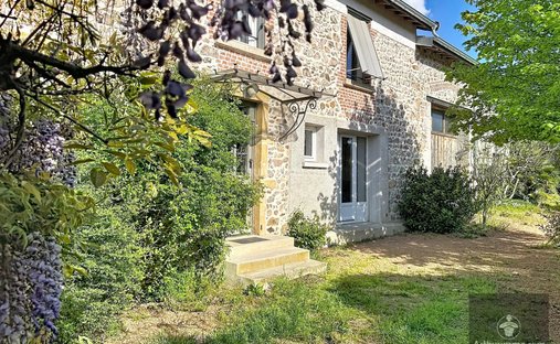Casa a Lentigny, Auvergne-Rodano-Alpi, Francia 1
