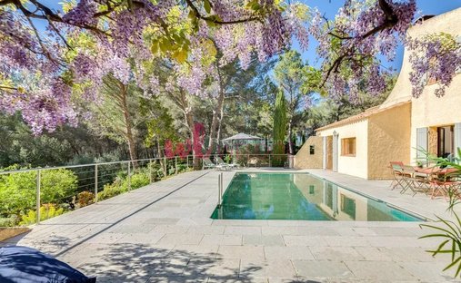 Maison à Bouc-Bel-Air, Provence-Alpes-Côte d'Azur, France 1