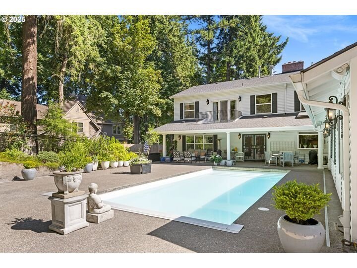 House in Lake Oswego, Oregon, United States 5 - 17849152
