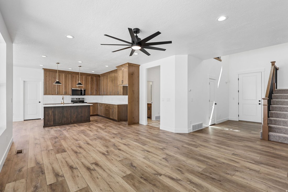 House in Clearfield, Utah, United States 5 - 17765451