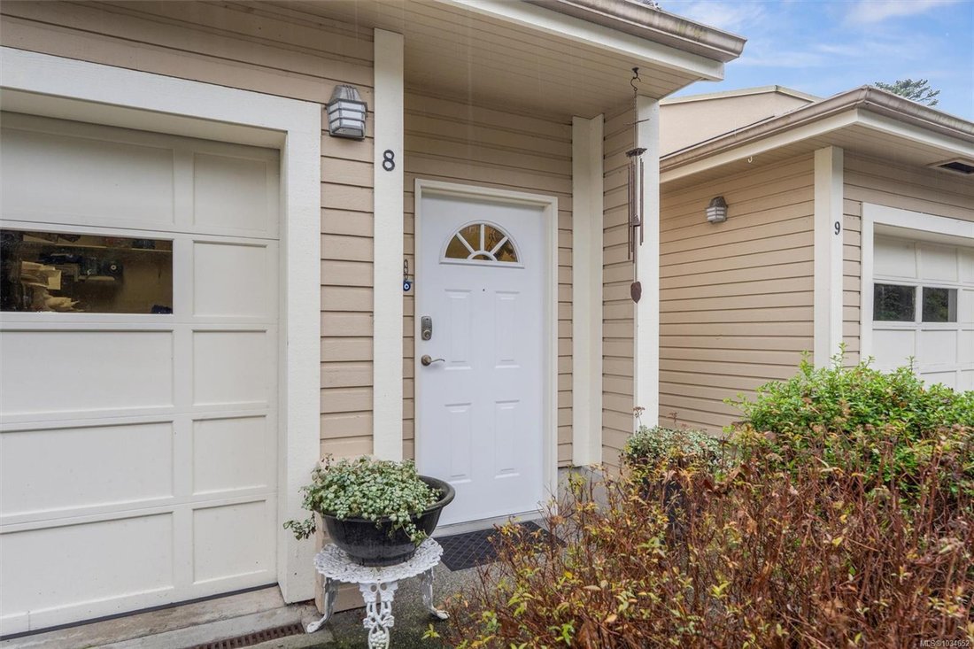 House in Victoria, British Columbia, Canada 5 - 17847690