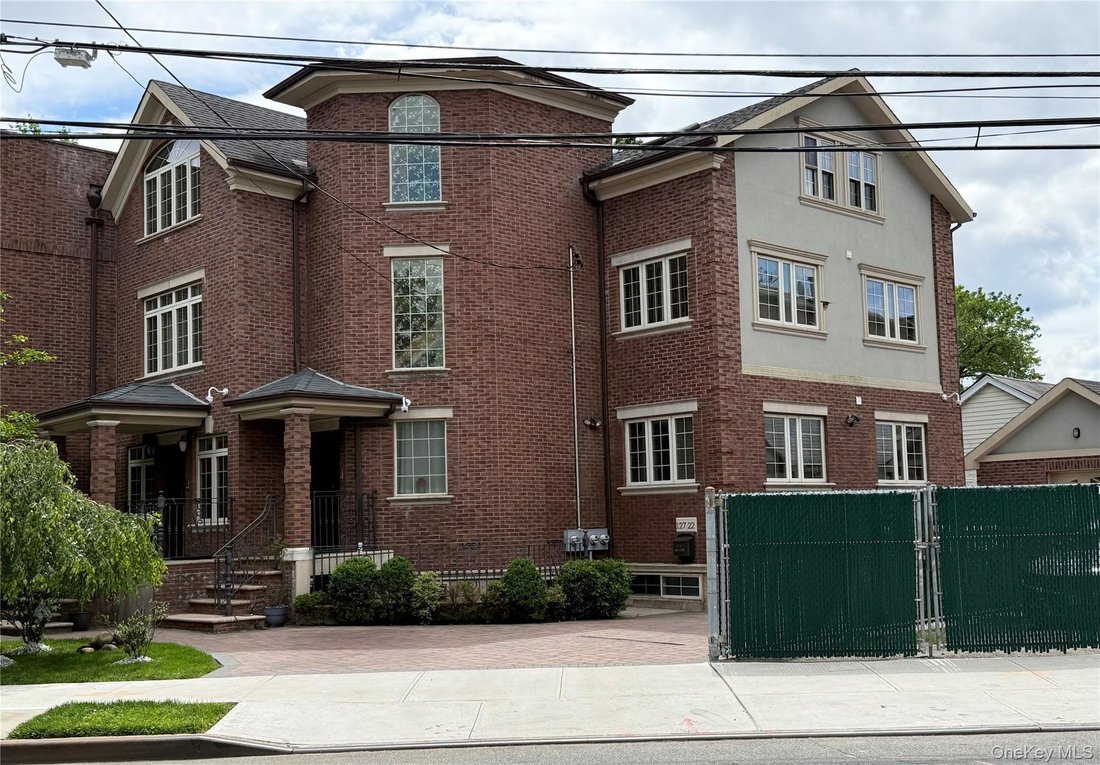 House in New York, New York, United States 1 - 17843778