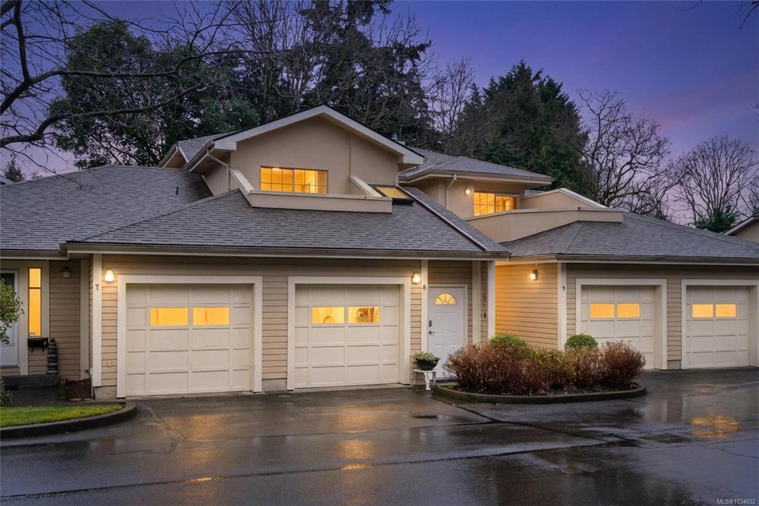 House in Victoria, British Columbia, Canada 2 - 17847690
