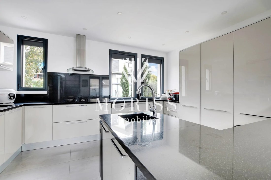 House in Nogent-sur-Marne, Ile-de-France, France 4 - 12559922