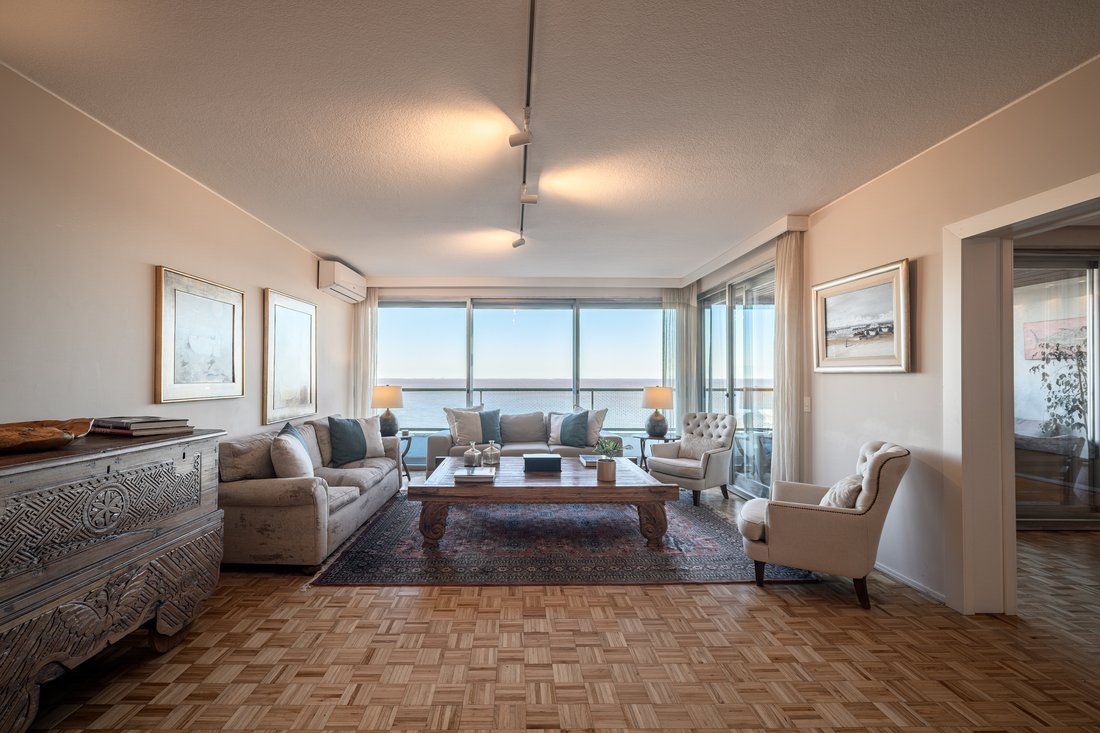 Apartment in Montevideo, Departamento de Montevideo, Uruguay 3 - 17849034