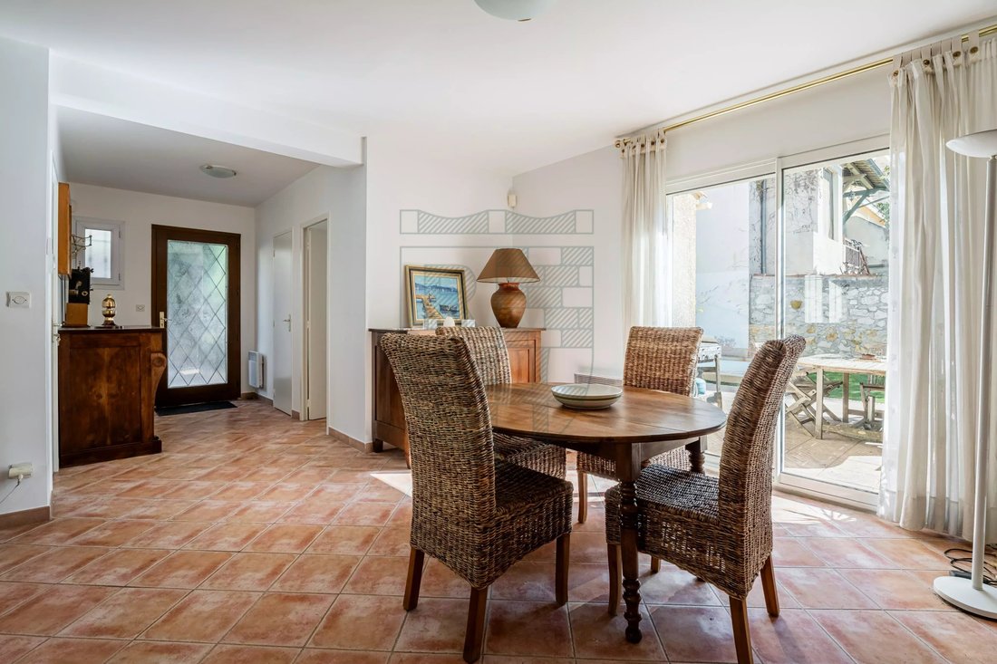 House in La Fourragère, Marseille, Provence-Alpes-Côte d'Azur 4 - 17845032