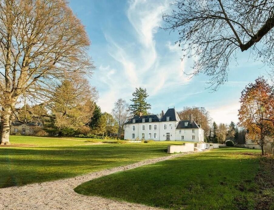 Castello a Ivoy-le-Pré, Centro-Val della Loira, Francia 1 - 17844776