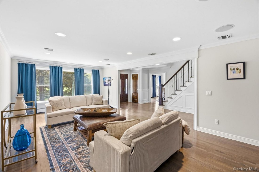 House in Halesite, New York, United States 5 - 17848678