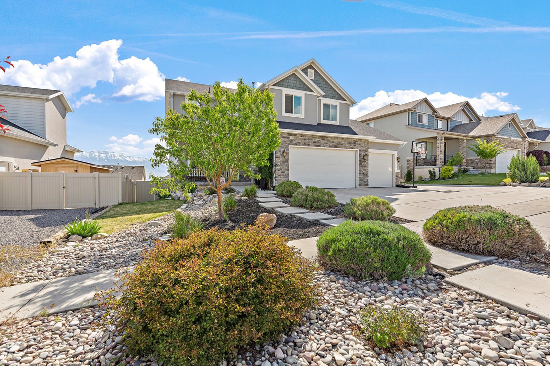 Saratoga Springs, Utah, United States 3 - 17845104