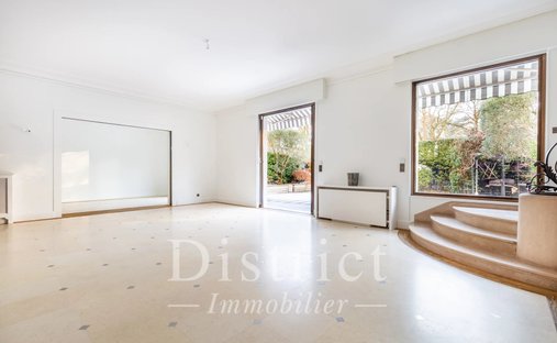 Apartment in Charles Laffitte, Neuilly-sur-Seine, France 1