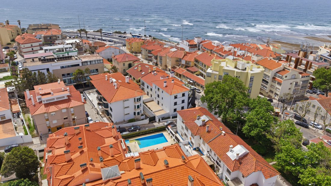 Apartment in Parede, Lisbon, Portugal 2 - 17847428