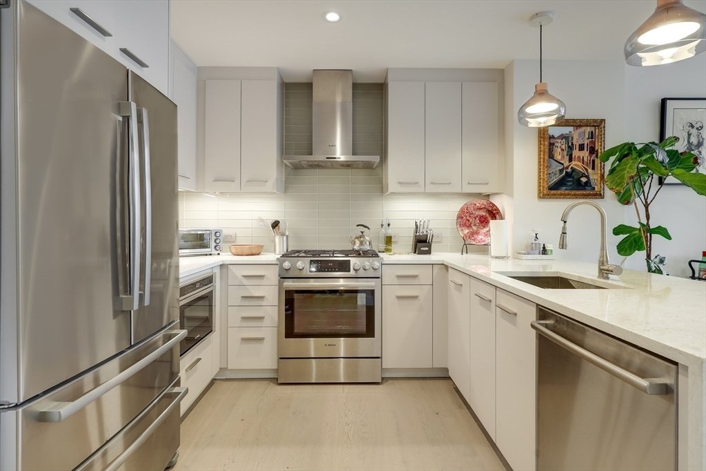 Condo in Boston, Massachusetts, United States 5 - 17844647