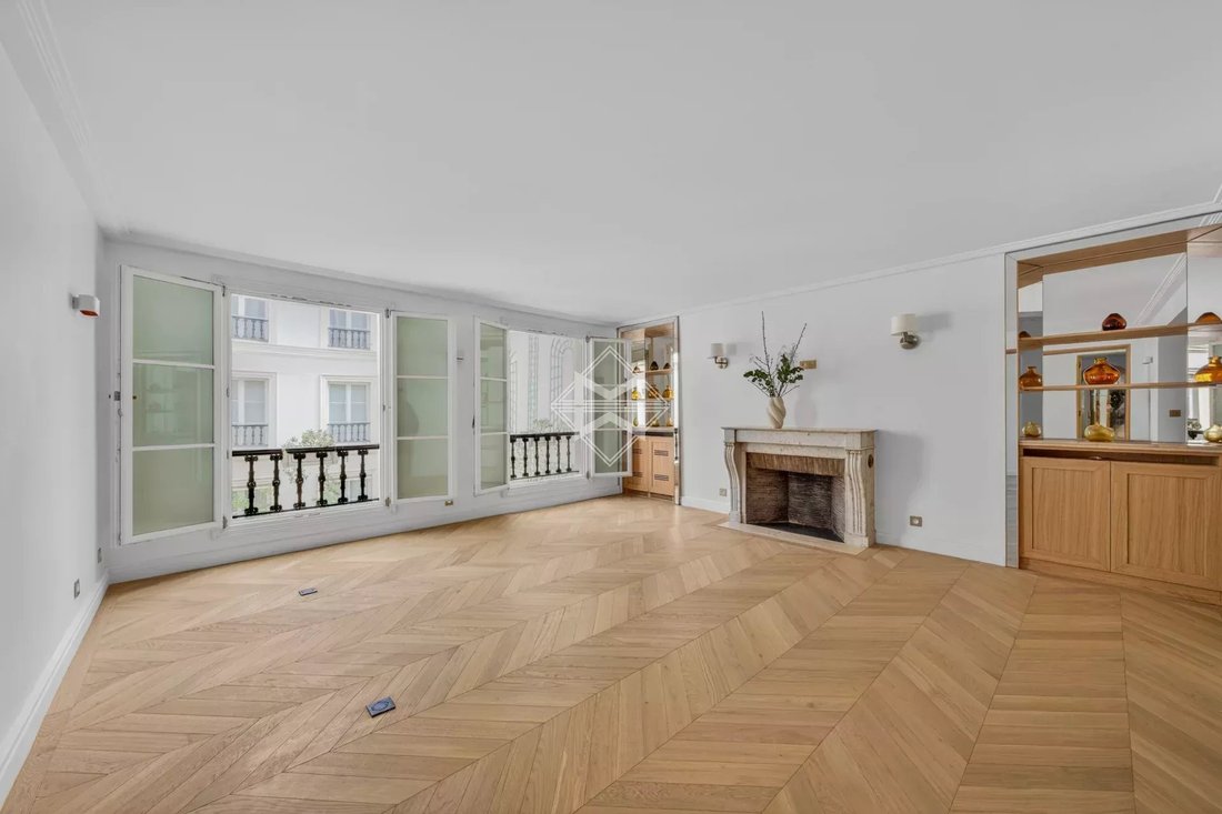 Apartment in Saint Thomas d'Aquin, Paris 7e Arrondissement, Paris 3 - 16575530