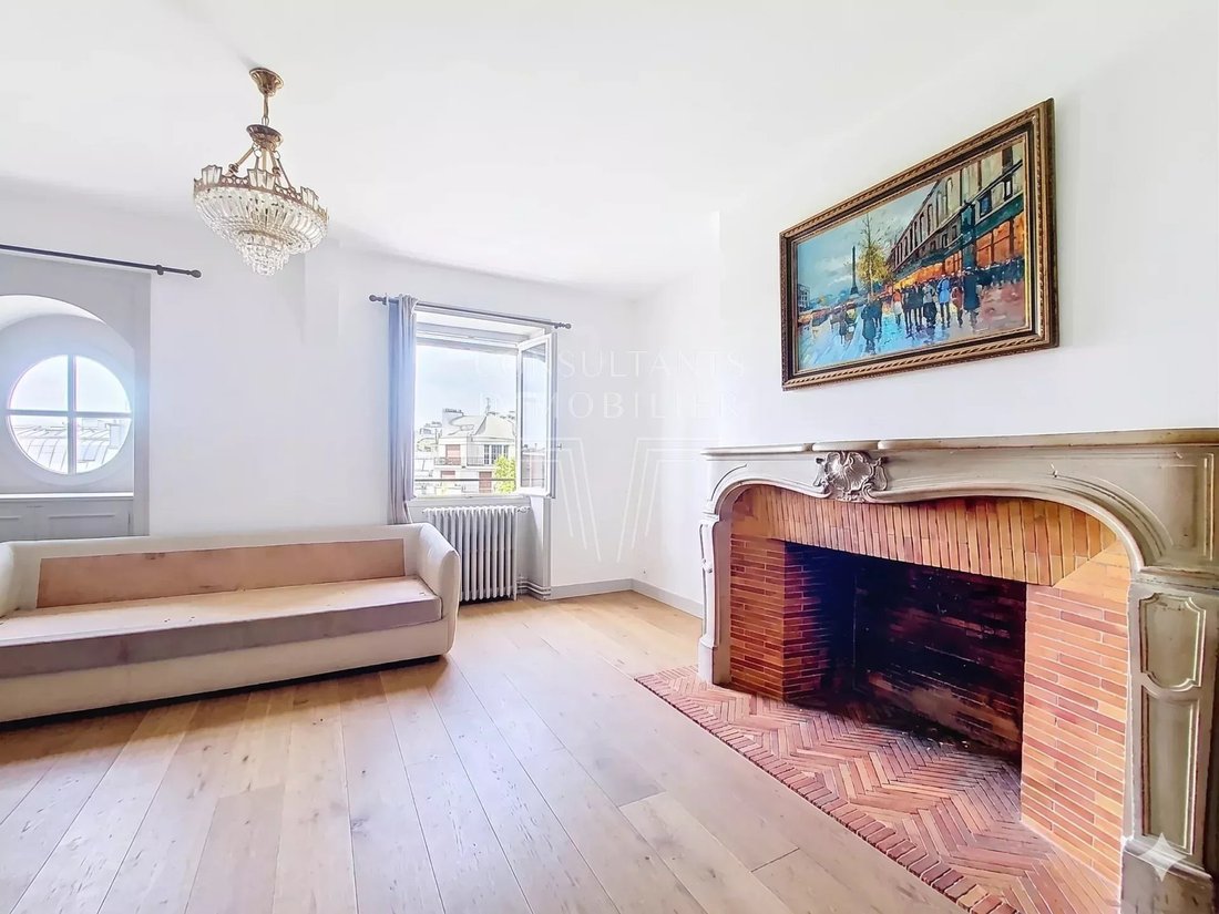 Apartment in Triangle d'Or, Paris 8e Arrondissement, Paris 3 - 17845159