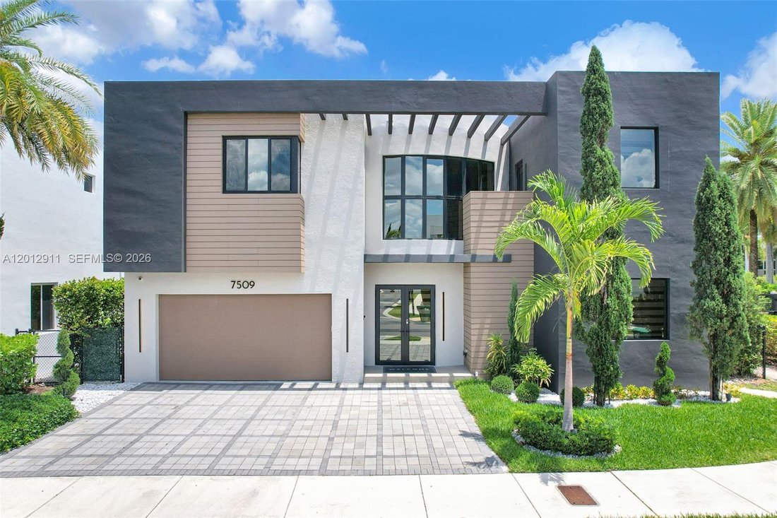 House in Doral, Florida, United States 2 - 17843945