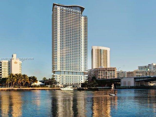 Appartement à Hollywood, Floride, États-Unis 1 - 17846378