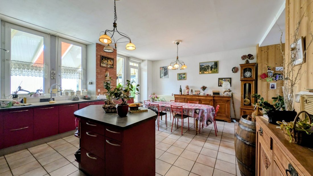 House in Longevilles-Mont-d'Or, Bourgogne – Franche-Comté, France 1 - 17848929