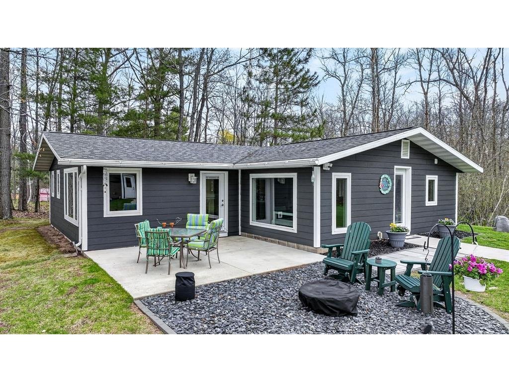House in New Auburn, Wisconsin, United States 1 - 17846110