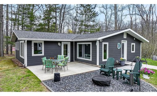 House in New Auburn, Wisconsin, United States 1