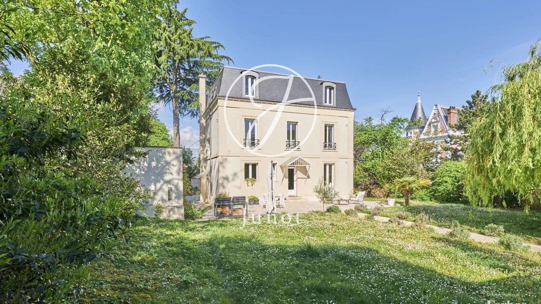 Townhouse in Centre Montmorency, Montmorency, France 4 - 17846163