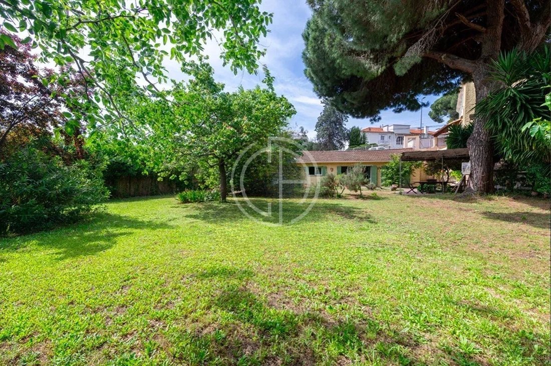 Villa in Croix des Gardes, Cannes, France 1 - 16625279