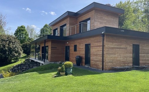 Casa a Orcines, Alvernia-Rodano-Alpi, Francia 1