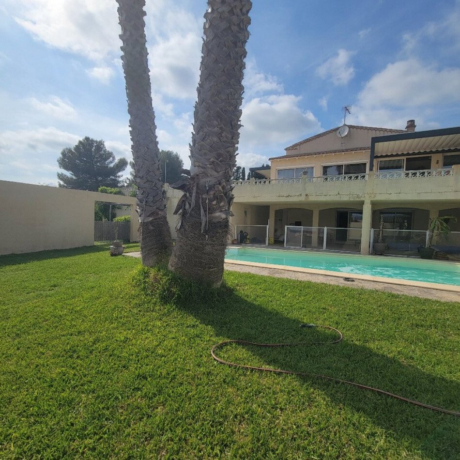 Estate in Montbazin, Occitania, France 1 - 17844491