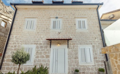 Villa in Ljuta, Kotor Municipality, Montenegro 1