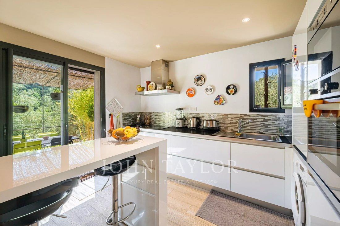Villa in Valbonne, Provence-Alpes-Côte d'Azur, France 4 - 17845090