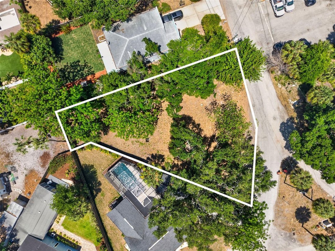 Land in Tampa, Florida, United States 1 - 17845480